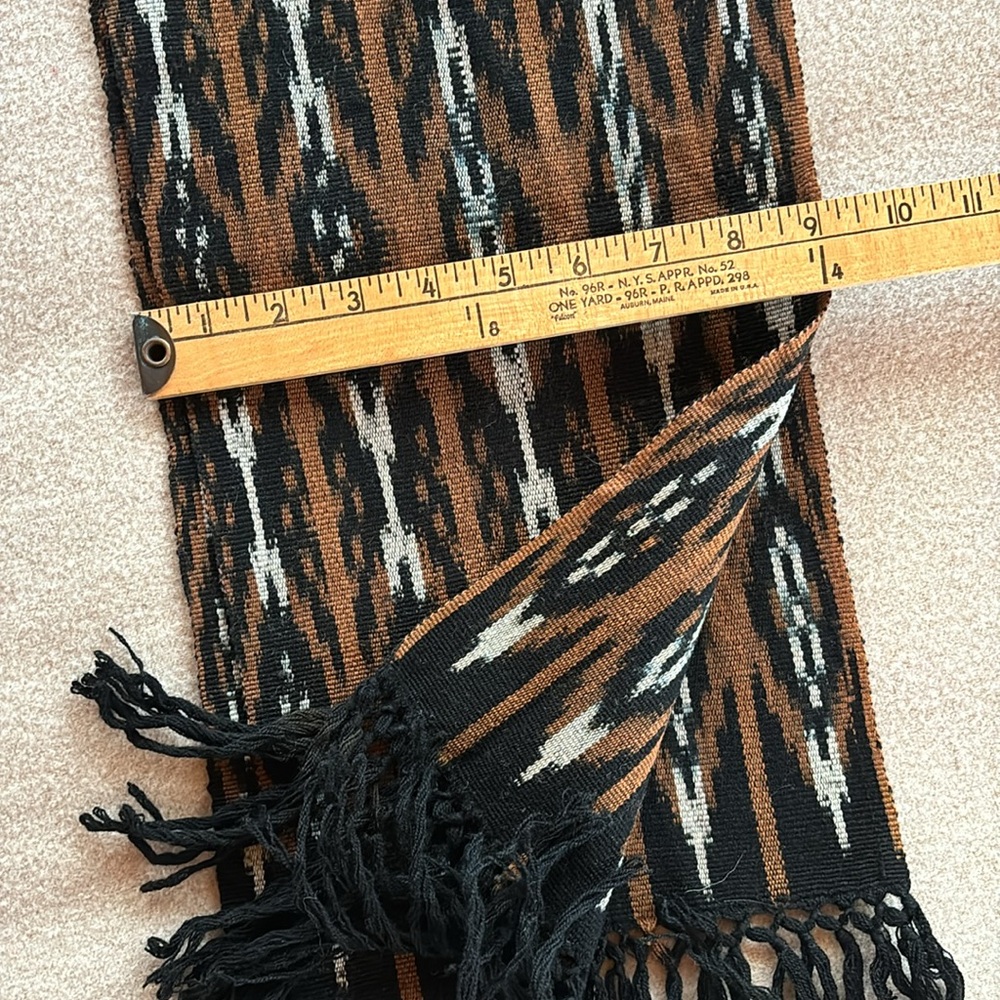 Handwoven Wool Scarf - Picture 4 of 5